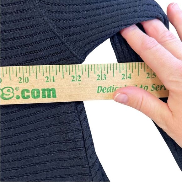 Free People We The Free Mock Neck Flowy Turtleneck Thermal large - Picture 6 of 12